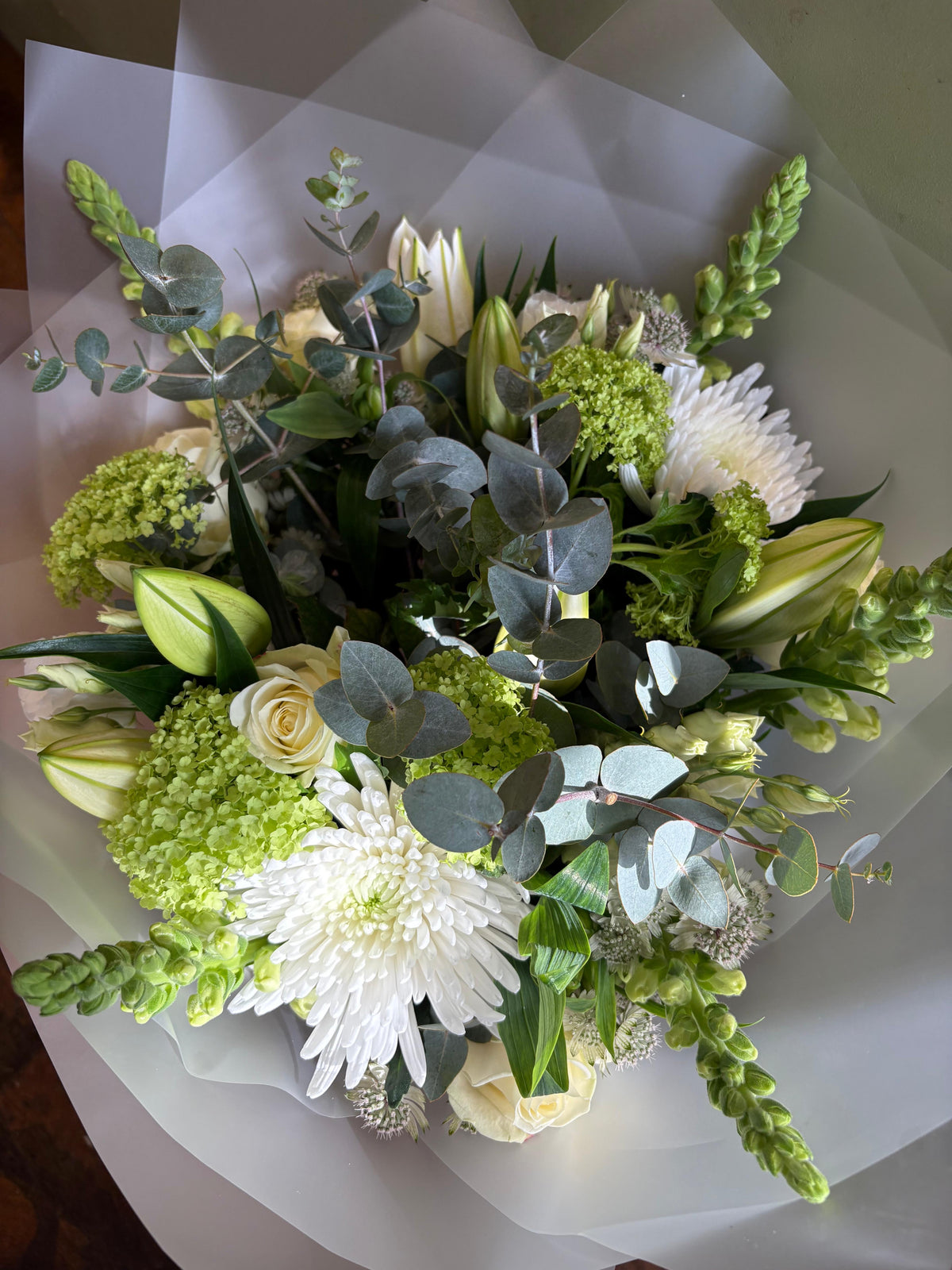 Neutrals with Lillies